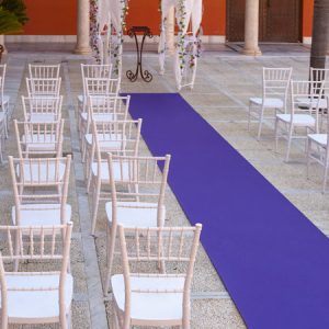 Moqueta violeta para eventos y congresos