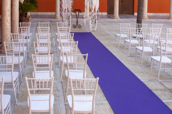 Moqueta violeta para eventos y congresos